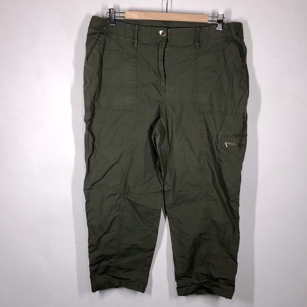 Chico’s green cargo pants size Chico’s 2.5/14